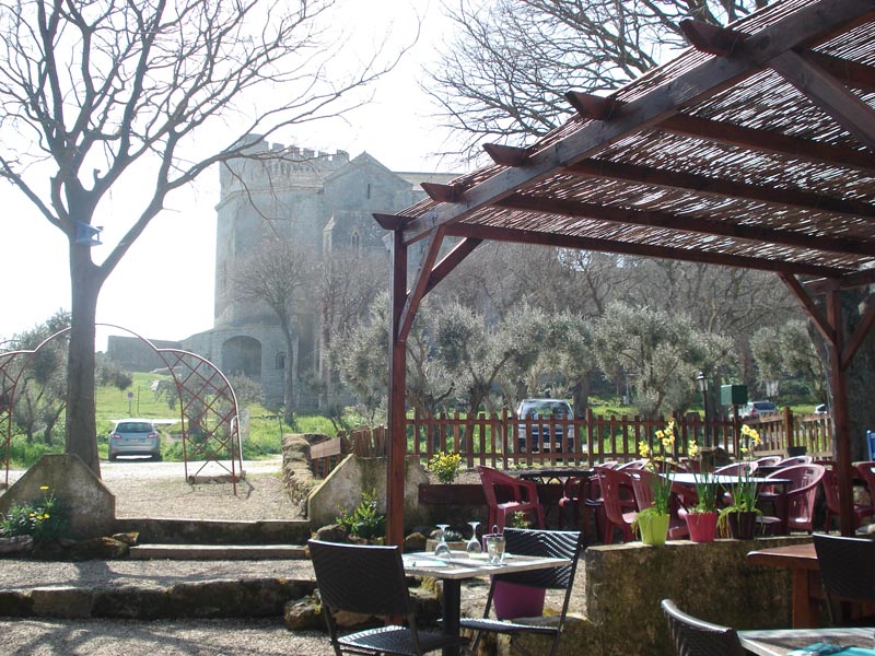 Auberge Restaurant de l' Abbaye � Montmajour