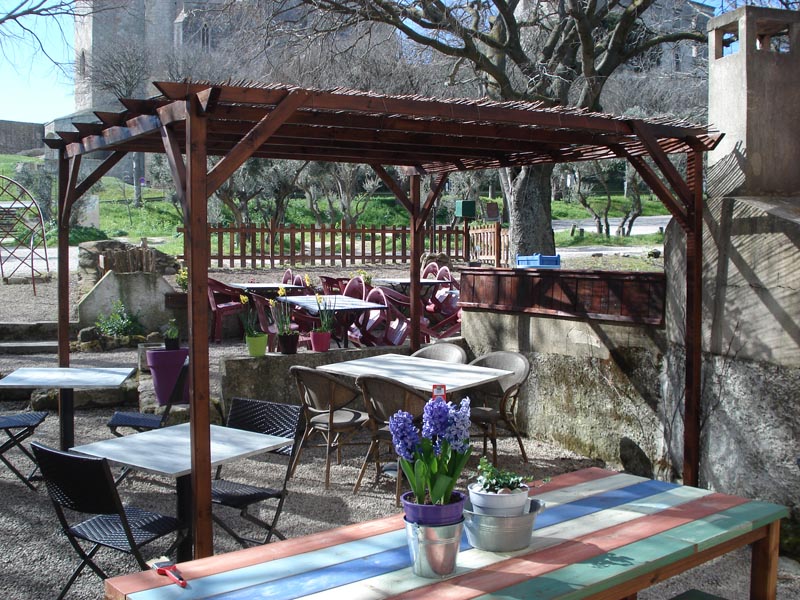 Auberge Restaurant de l' Abbaye � Montmajour